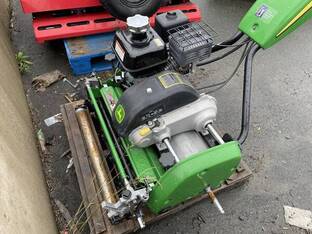 2022 John Deere 220SL