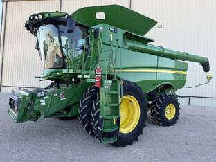 2023 John Deere S780