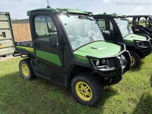 2024 John Deere XUV835R Signature Edition