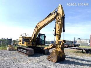 2021 Caterpillar 320