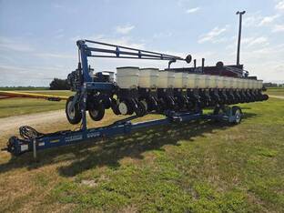 2008 Kinze 3600
