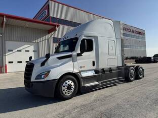 2022 Freightliner CASCADIA 126