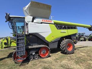 2025 Claas LEXION 8600TT