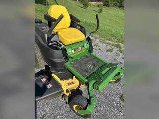 2011 John Deere Z445