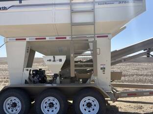 2022 Unverferth SEEDRUNNER 3755XL