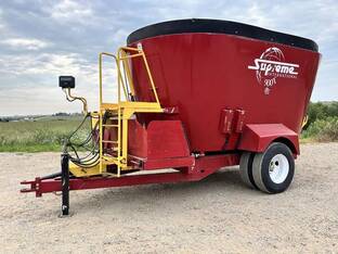 2023 Supreme International 900T