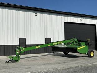 2013 John Deere 946