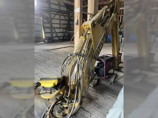 New Holland 655E