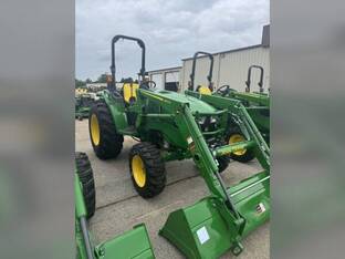 2025 John Deere 4052M