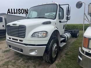 2012 Freightliner BUSINESS CLASS M2 106