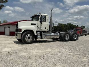 2023 Mack PINNACLE 64T