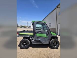 2022 John Deere GATOR XUV 835R