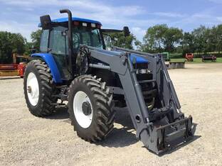 New Holland TM140