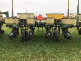 1985 John Deere 7000