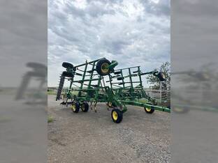 2011 John Deere 2410