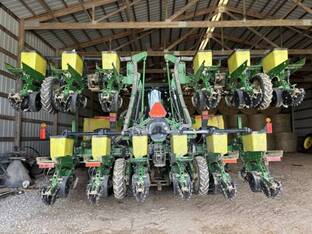 2012 John Deere 1720