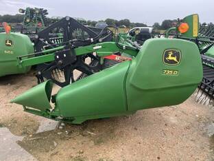 2022 John Deere 735D