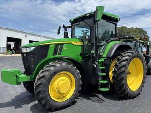 2025 John Deere 7R 250