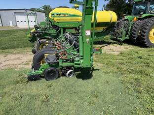 2015 John Deere 1775NT