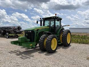 2010 John Deere 8270R