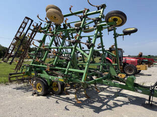 2001 John Deere 980