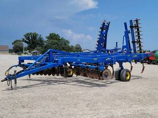2010 Landoll 2211-13