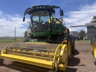2023 John Deere 9700