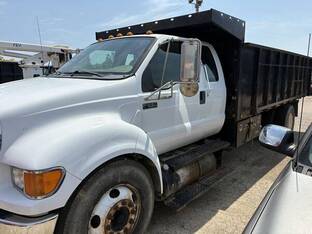 2011 Ford F650 XL SD