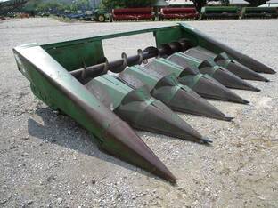 John Deere 643