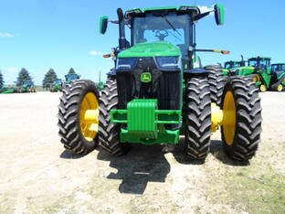 2023 John Deere 8R 340
