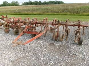 Allis-Chalmers 114