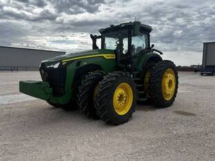 2022 John Deere 8R 370