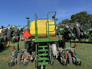 2025 John Deere 1725 CCS