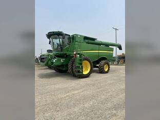 2021 John Deere S760