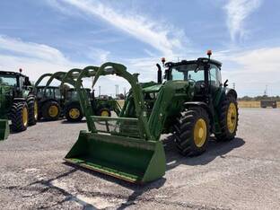 2022 John Deere 6R 155