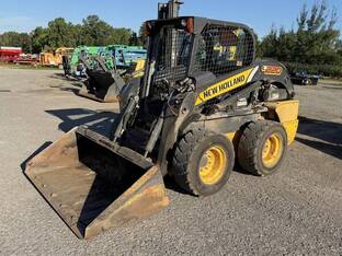 2015 New Holland L220