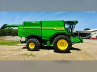 John Deere S7 700