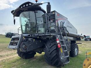 2022 Gleaner S97