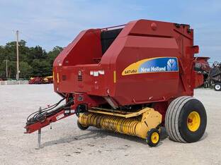 2011 New Holland BR7090