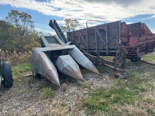 1975 New Idea AGCO 324