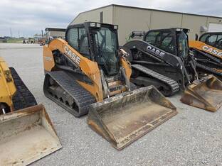 2022 Case TV370B