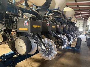 2015 Kinze 3660ASD