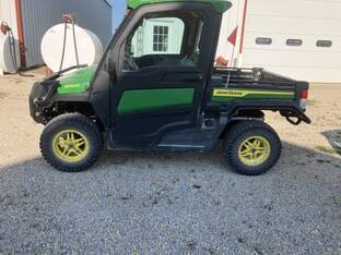 2024 John Deere XUV835R Signature Edition