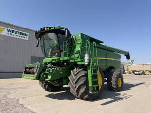 2024 John Deere S780