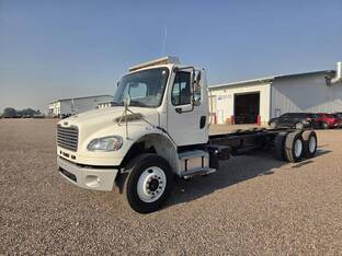 2022 Freightliner BUSINESS CLASS M2 106
