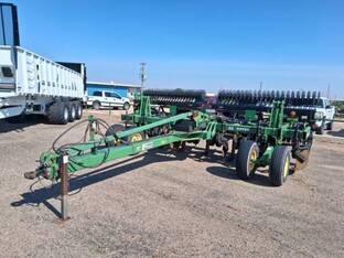 2011 John Deere 2100
