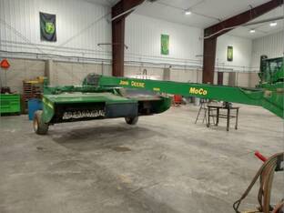 2012 John Deere 946