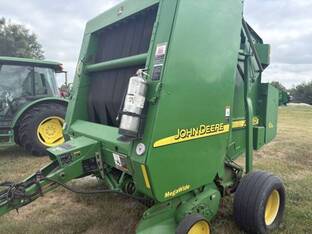 2004 John Deere 567