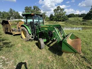 2010 John Deere 5085M