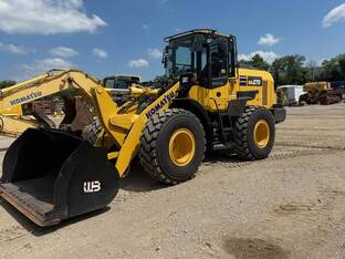 2022 Komatsu WA270-8